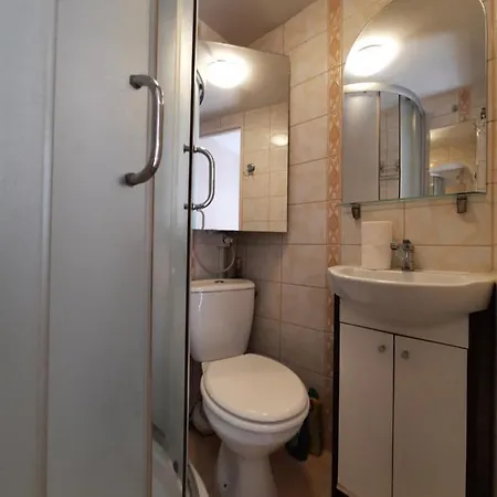 Krotkoterminowy Kat Apartment